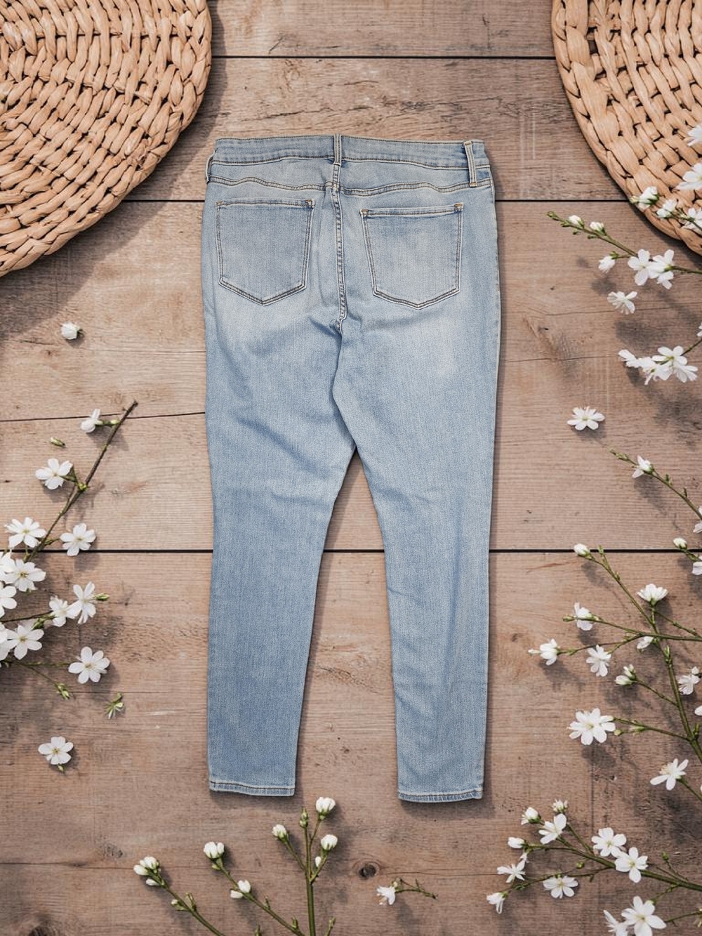 Old Navy Light Blue Women's Super Skinny Jeans Size 14 Tall - Picture 2 of 8